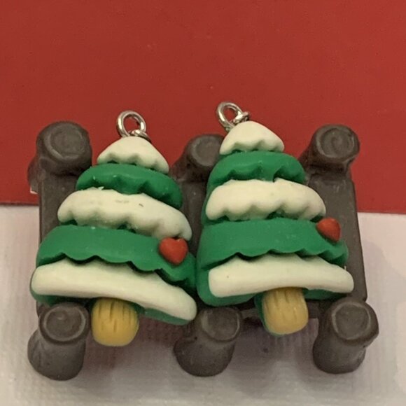 Christmas Earring, Christmas Tree Earring, Holiday Earring, Gift Idea, Tree - Picture 4 of 9